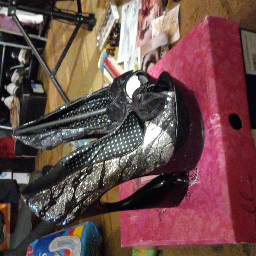 Ellie  5" curvacious pump size 6